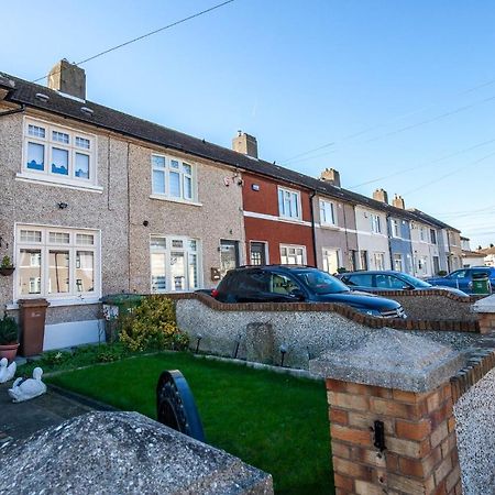 Rainbow Heights Dublin Exterior photo
